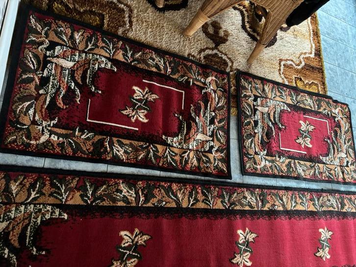 2 vloerkleedjes en langer loper setje als  nieuw 100e vandag, Huis en Inrichting, Stoffering | Tapijten en Kleden, Zo goed als nieuw
