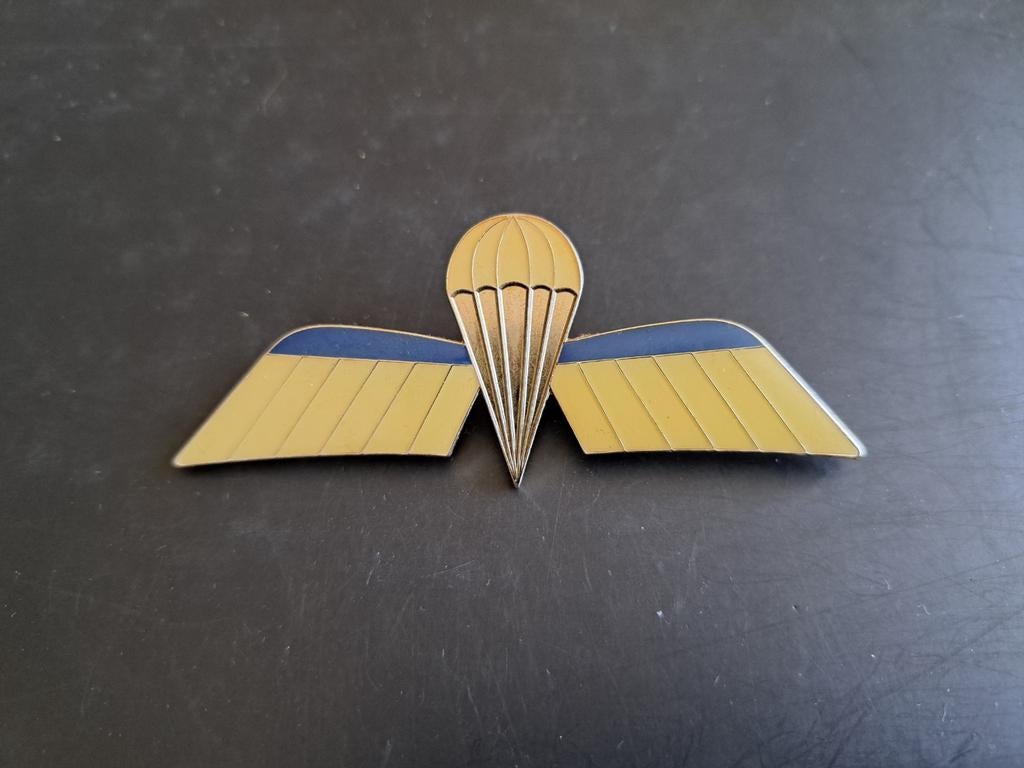 Metalen KL Parawing B Wing, embleem, Verzamelen, Militaria | Algemeen, Ophalen of Verzenden, Landmacht, Nederland, Embleem of Badge
