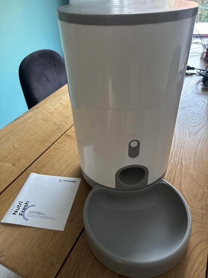 Voerautomaat kat automatisch, Dieren en Toebehoren, Kattenvoerbakken en Drinkbakken, Zo goed als nieuw, Automatisch, Ophalen of Verzenden