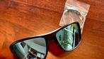 Oakley, polarized, mt 64, Zonnebril, Zwart, Nieuw, Ophalen of Verzenden