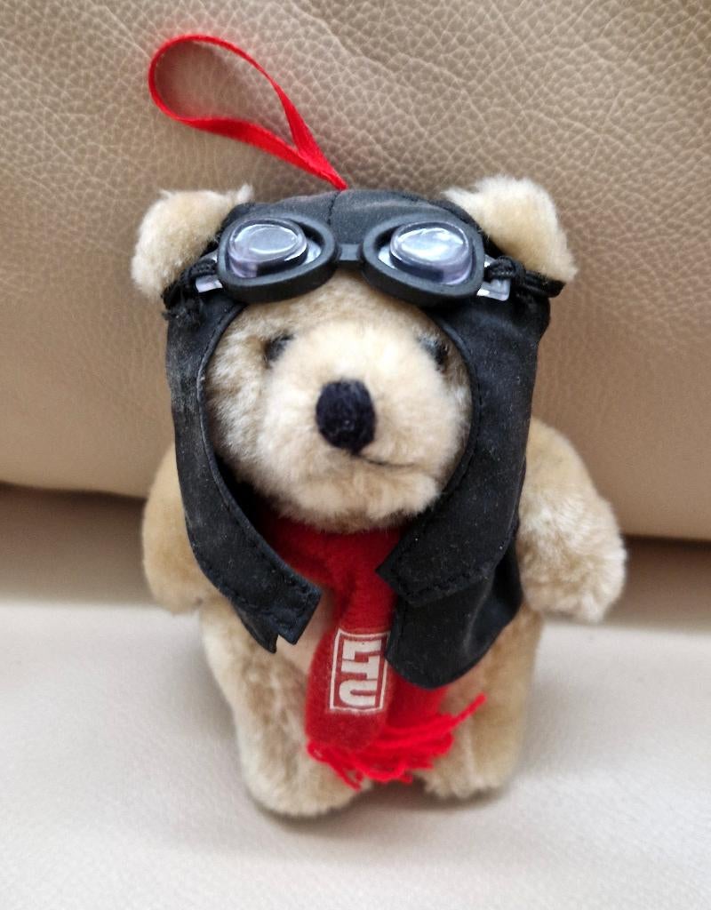 Kleine luchtvaartmaatschappij LTU piloot beertje, ca 14 cm, Overige karakters, Beer, Ophalen of Verzenden, Zo goed als nieuw