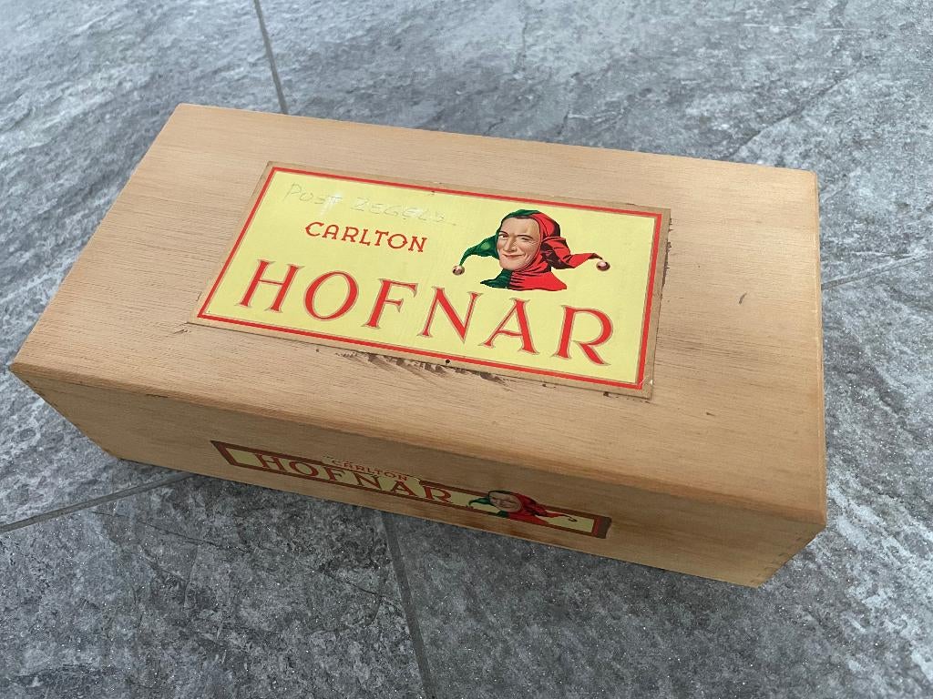 Sigarendoos Carlton Hofnar van hout 26x13x8, Verzamelen, Ophalen of Verzenden, Zo goed als nieuw, Tabaksdoos of Verpakking
