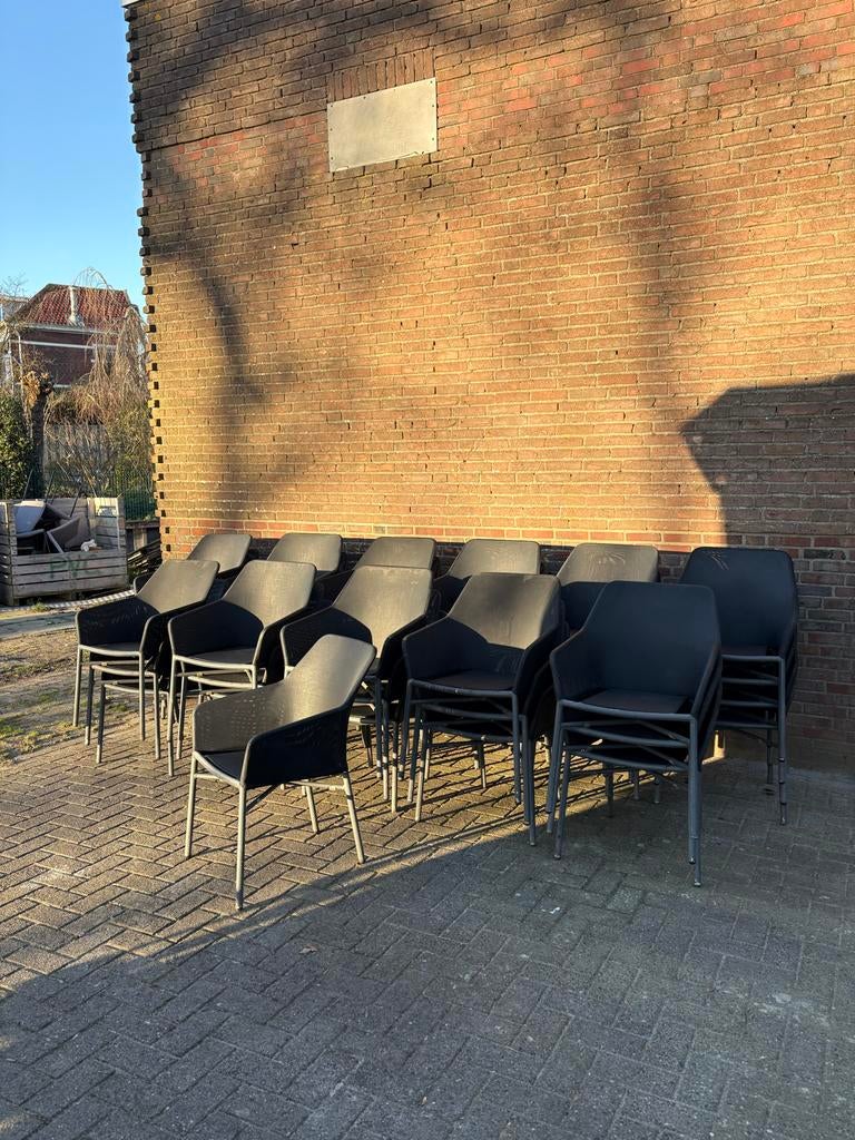 Partij van 40 terrasstoelen in zeer goede staat, Ophalen of Verzenden, Zo goed als nieuw, Kunststof, Stapelbaar