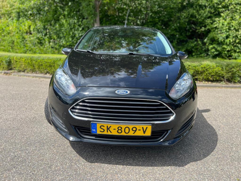 Ford Fiesta NIEUWE DISTRIBUTIE Airco stoelverwarming, Auto's, Voorwielaandrijving, Stof, 525 kg, Met garantie (alle)