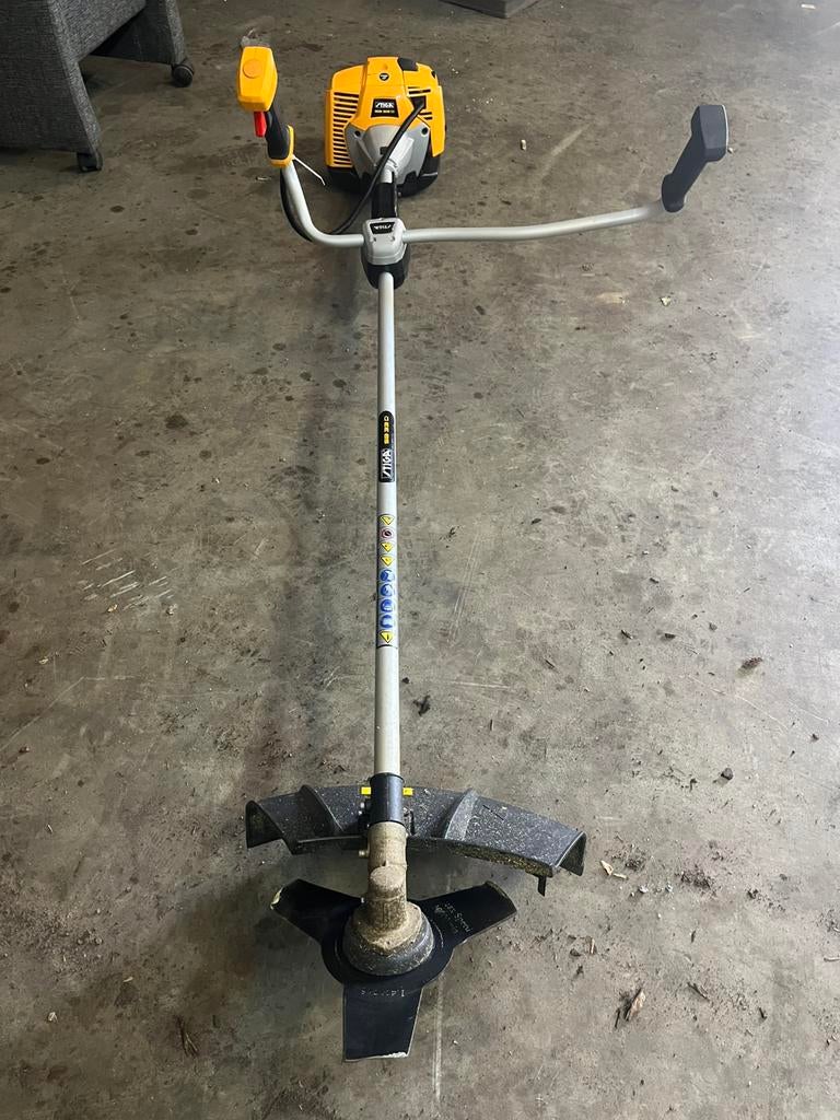 STIGA SB 33 D bosmaaier, Ophalen, Zo goed als nieuw, Benzine