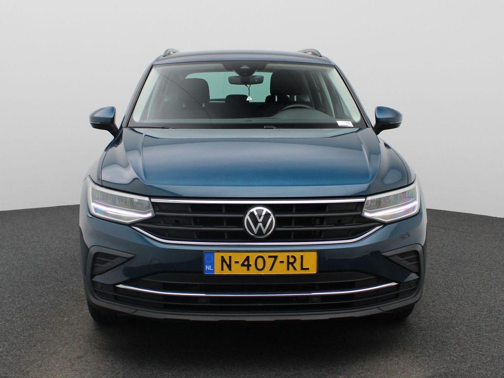 Volkswagen Tiguan 1.5 TSI Life 150 PK | Automaat | Navigatie, Auto's, 12 maanden, Stof, 4 cilinders, Blauw