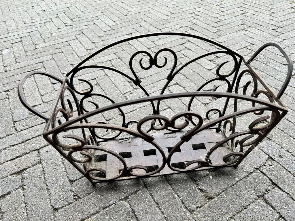 Metalen krantenbak., Ophalen, Zo goed als nieuw