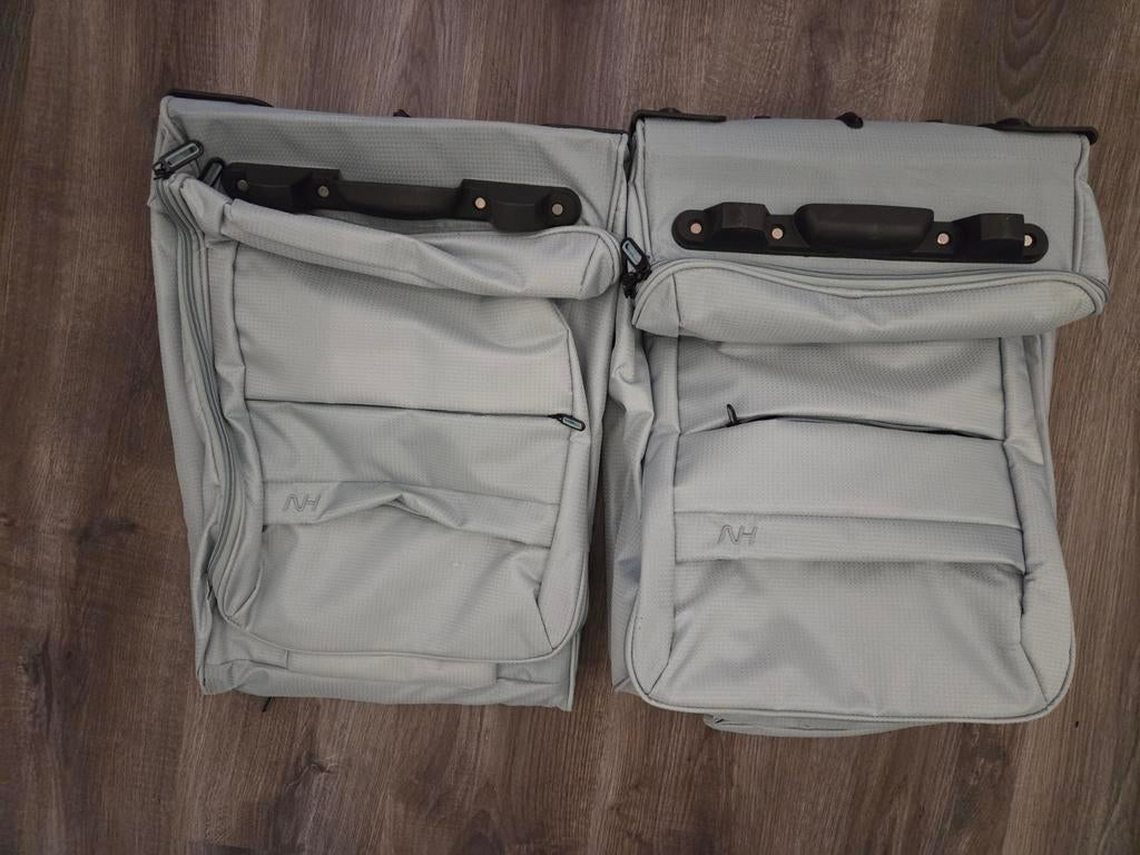 Twee nieuwe reis koffertjes, Sieraden, Tassen en Uiterlijk, Koffers, Ophalen, Hard kunststof, Nieuw, Minder dan 50 cm