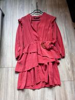 Zara roze jurk met ruches en houten gesp, Kleding | Dames, Maat 38/40 (M), Nieuw, Ophalen of Verzenden, Roze