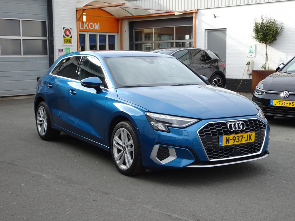 Audi A3 Sportback 30 TFSI Advanced edition Navigatie automat, Auto's, Audi, Stof, Gebruikt, Traction-control, Blauw