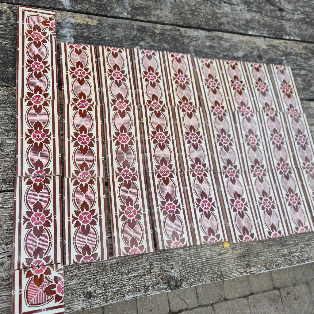 74 antieke randtegels 14.7x7,4 cm plus hoekjes, Antiek en Kunst, Antiek | Wandborden en Tegels, Ophalen