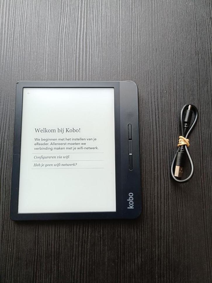 Kobo Libra - met oplader!, Computers en Software, E-readers, Zo goed als nieuw, 7 inch, 8 GB, Touchscreen, Waterbestendig, Wi-Fi
