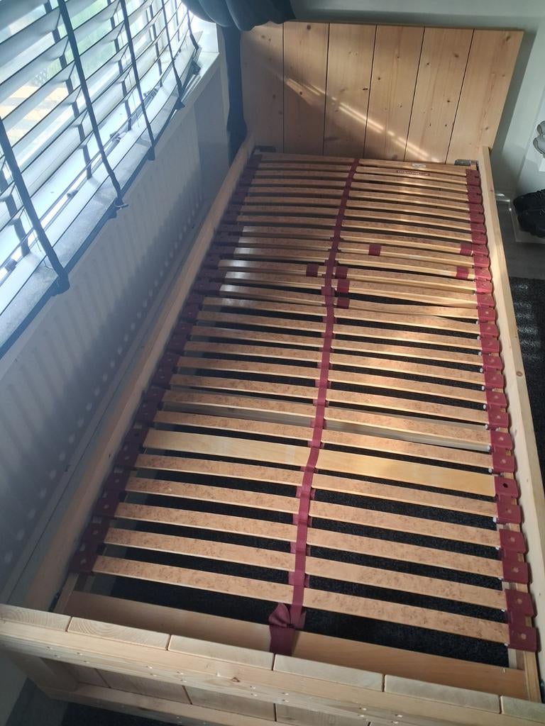 1 pers bed zelf gemaakt steigerhout 90x200 met lattenbodem, Gebruikt, 90 cm, Eenpersoons, Ophalen of Verzenden