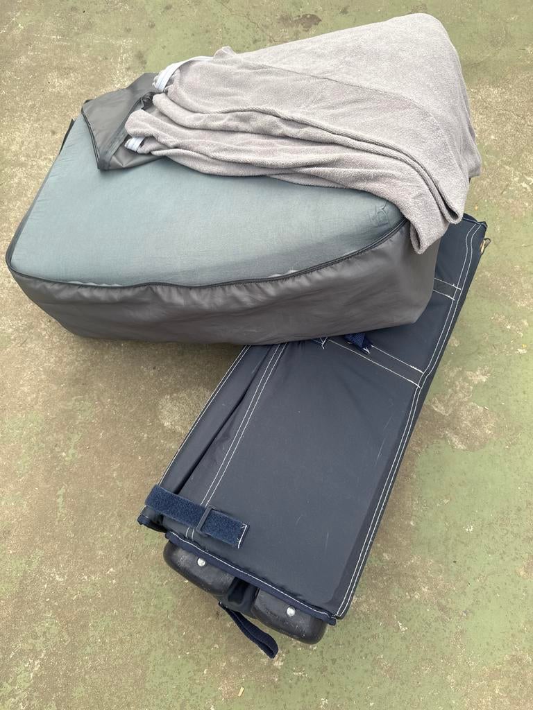 Campingbedje old school met matras en hoeslaken, Ophalen, Gebruikt, Reisbedje