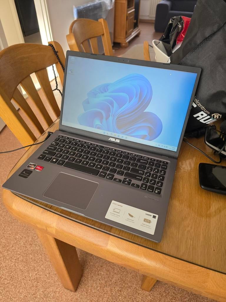 Asus laptop 15 inch 256 GB ssd windows 11, 2 tot 3 Ghz, 15 inch, Ophalen of Verzenden, Zo goed als nieuw