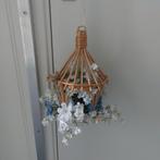 Rieten Hanger - Kooitje met Decoratie Bloemen - Vintage, Ophalen of Verzenden, Zo goed als nieuw