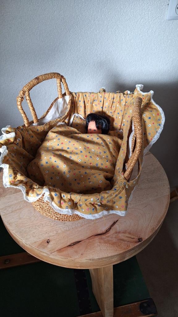Vintage rieten poppen reiswiegje, Ophalen of Verzenden
