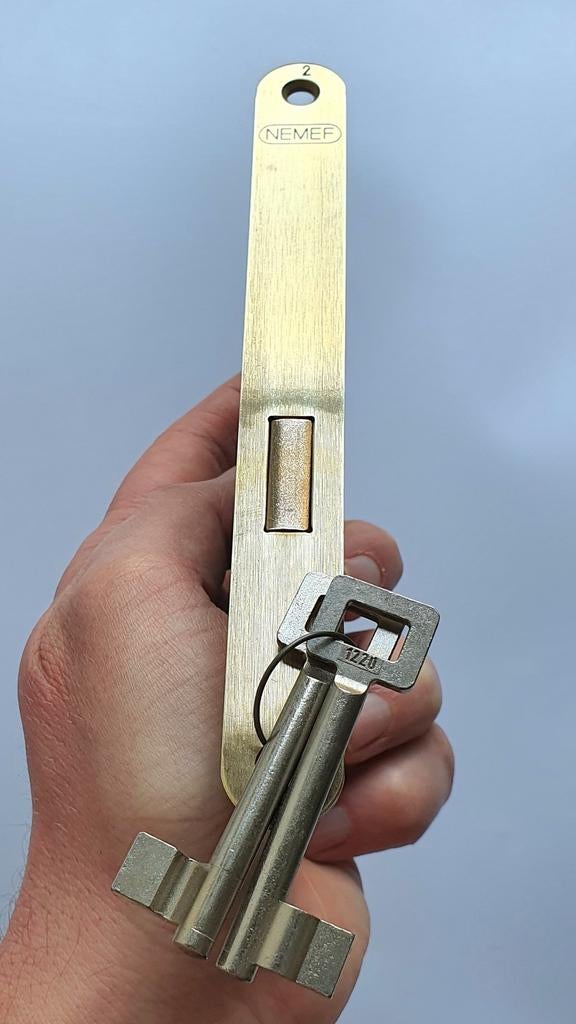 Nieuw Nemef 1200 Kastslot incl. Twee Sleutels Nr 1220, Ophalen of Verzenden, Nieuw