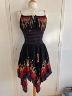 Zwarte jurk met strakke taille (merk advance), Kleding | Dames, Jurken, Verzenden, Zwart, Zo goed als nieuw, Maat 36 (S)