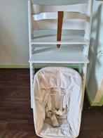 Stokke Tripp Trapp stoel wit met beugel en Newborn Set, Kinderen en Baby's, Kinderstoelen, Ophalen, Zo goed als nieuw, Meegroeistoel