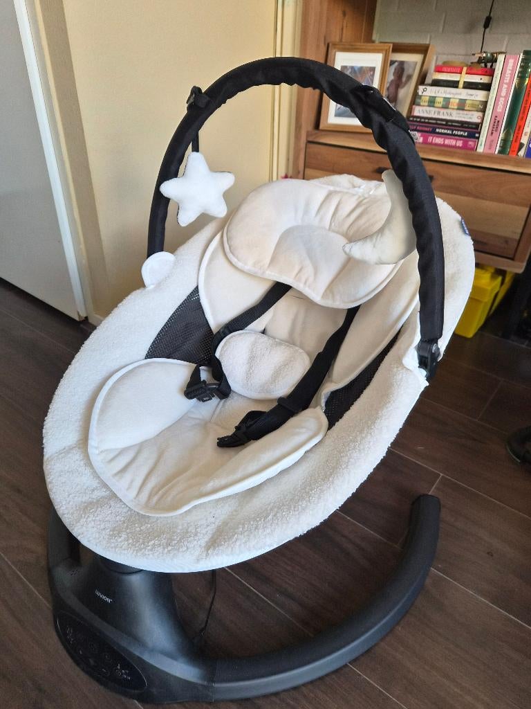 Luvion babyswing elektrische babyschommel met muziek, Kinderen en Baby's, Wipstoeltjes, Overige merken, Verstelbaar, Nieuw, Wipstoel