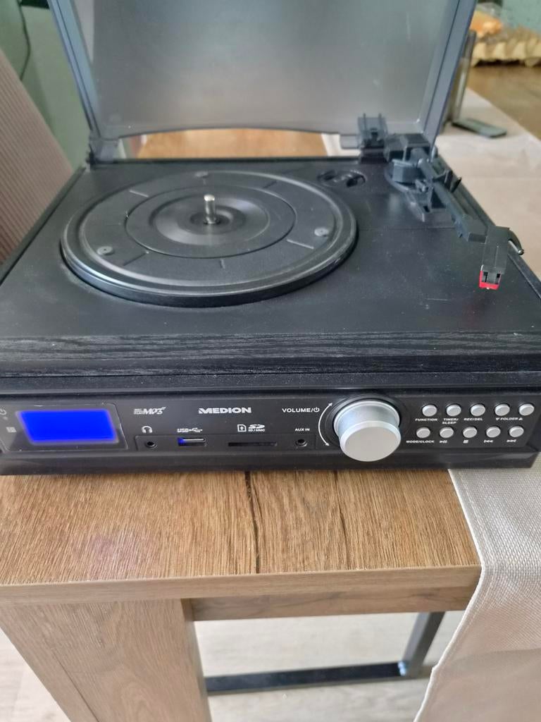 Medion Platenspeler en Cassette Speler met USB, Overige merken, Gebruikt, Ophalen of Verzenden, USB-aansluiting