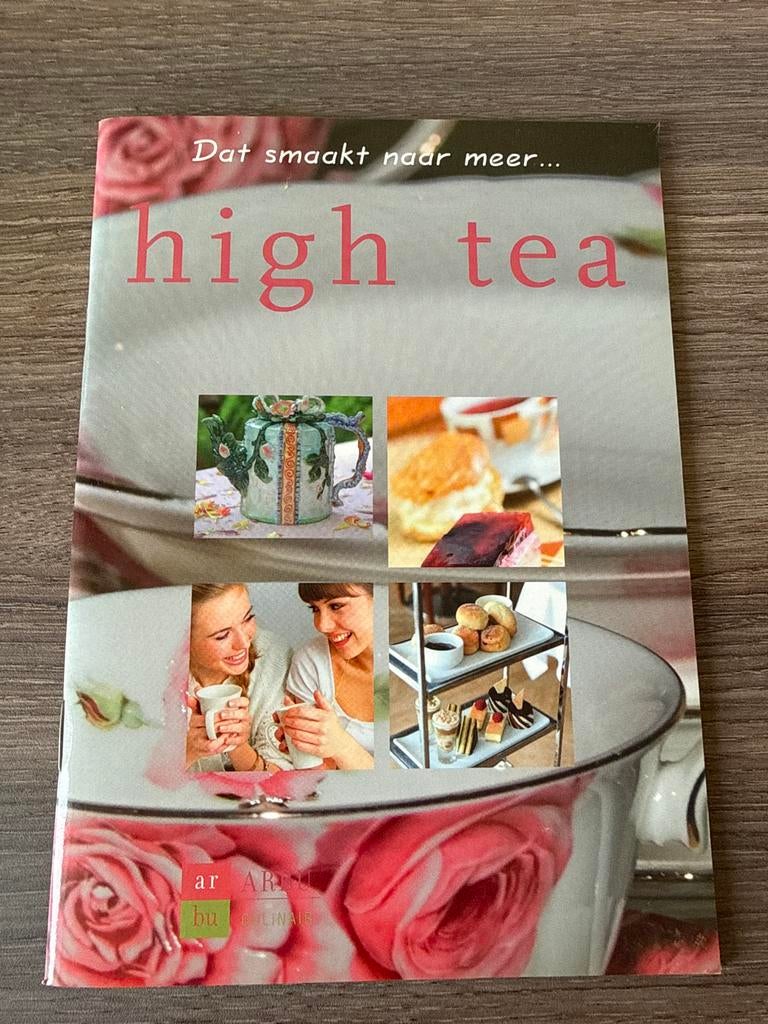 High Tea Kookboek: Recepten voor een Perfecte High Tea, Ophalen of Verzenden, Zo goed als nieuw, Overige gebieden, Voorgerechten en Soepen