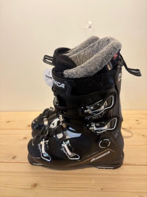 Nordica Sportmachine3 85w Dames skischoenen maat 25,5 (39), Nordica, 160 tot 180 cm, Gebruikt, Info@nordica.com