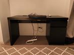 IKEA MALM bureau zwart 140x65 cm – in goede staat, Ophalen, Gebruikt, Bureau
