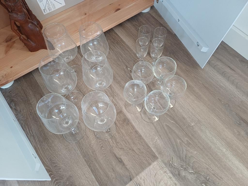 Grote wijnglazen en amuseglaasjes, Verzamelen, Glas en Borrelglaasjes, Ophalen, Nieuw, Overige typen