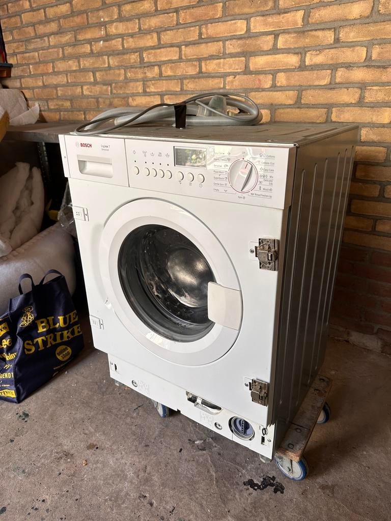 Bosch Logixx 7 Sensitive Wasmachine Inouw, Witgoed en Apparatuur, Wasmachines, Gebruikt, Voorlader, 6 tot 8 kg, 85 tot 90 cm, 1200 tot 1600 toeren