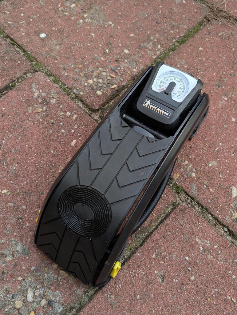 Voetpomp Michelin met Manometers, Ophalen, Drukmeter, Zo goed als nieuw