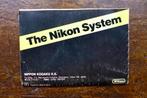 The Nikon System overzichtsfolder uit 1982, Folder, Ophalen of Verzenden, Onbekend, Gelezen