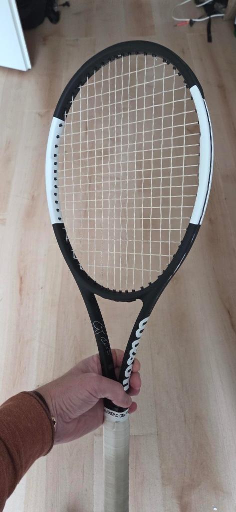 Wilson Pro Staff RF 97 V12 L4, Sport en Fitness, Tennis, L4, Ophalen of Verzenden, Zo goed als nieuw, Wilson