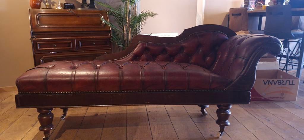Chesterfield chaise longue / ligbank, Ophalen, Gebruikt, Leer