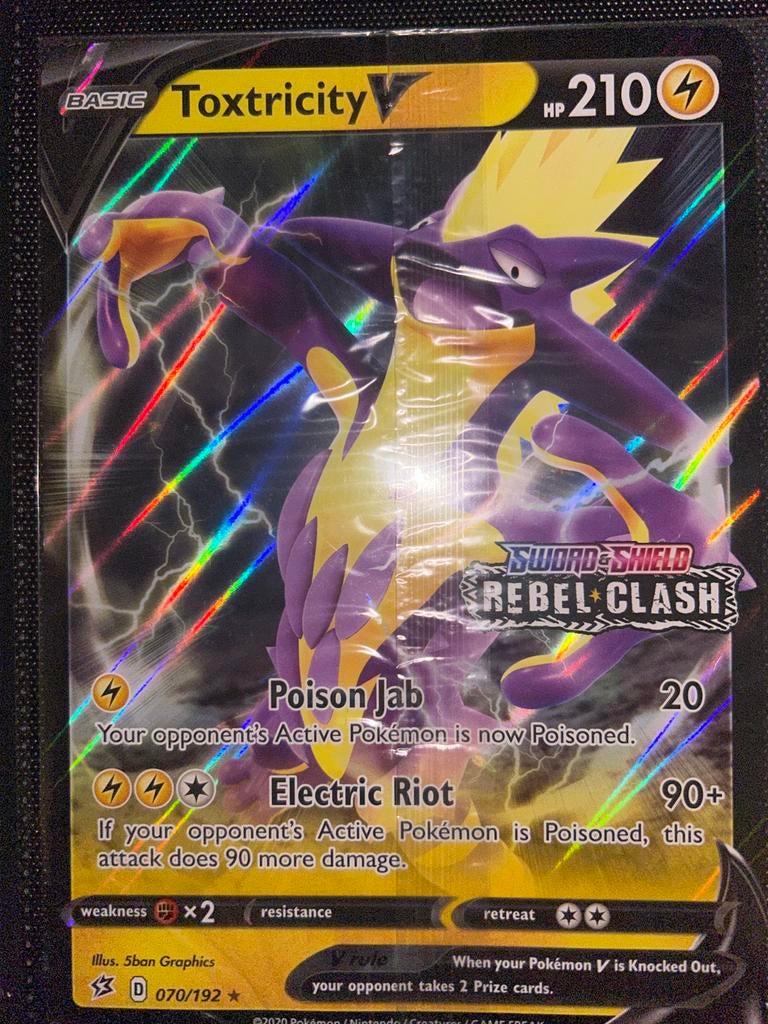 Toxtricity V 070/192 Oversized Pokémon Kaart, Ophalen of Verzenden, Zo goed als nieuw, Losse kaart, Foil