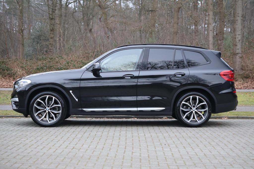 BMW X3 xDrive20i X-Line | 20" | HUD | Trekhaak | Keyless | L, Auto's, BMW, Automaat, 1998 cc, Gebruikt, 4 cilinders