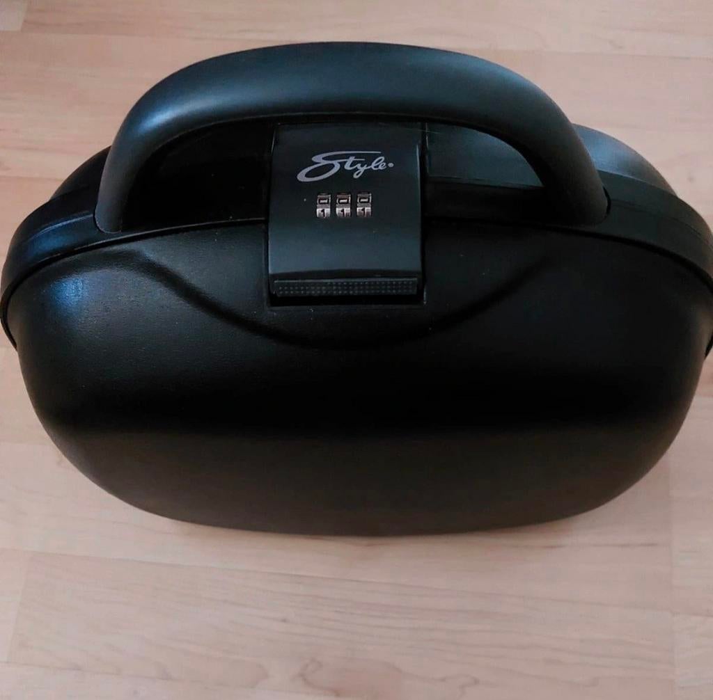 Zwarte Beauty Case met Cijferslot en Spiegel, Sieraden, Tassen en Uiterlijk, Beautycases, Gebruikt, Zwart, Met slot, Ophalen of Verzenden