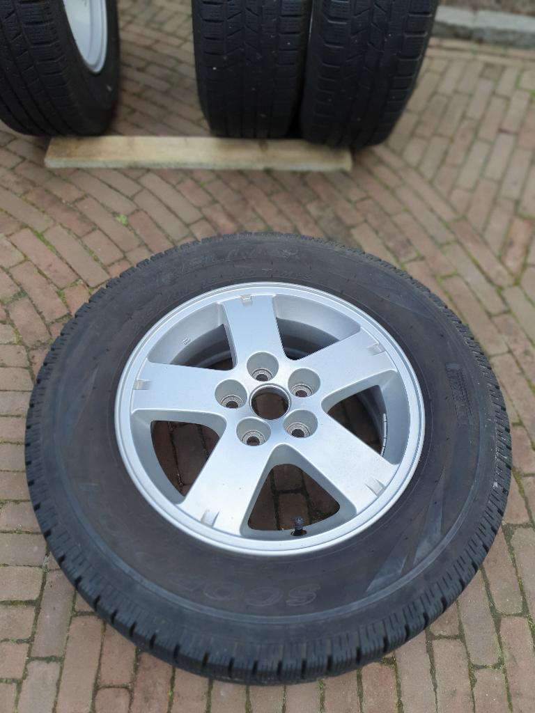 licht metalen velgen met winterbanden, Ophalen, 16 inch, Banden en Velgen, Winterbanden