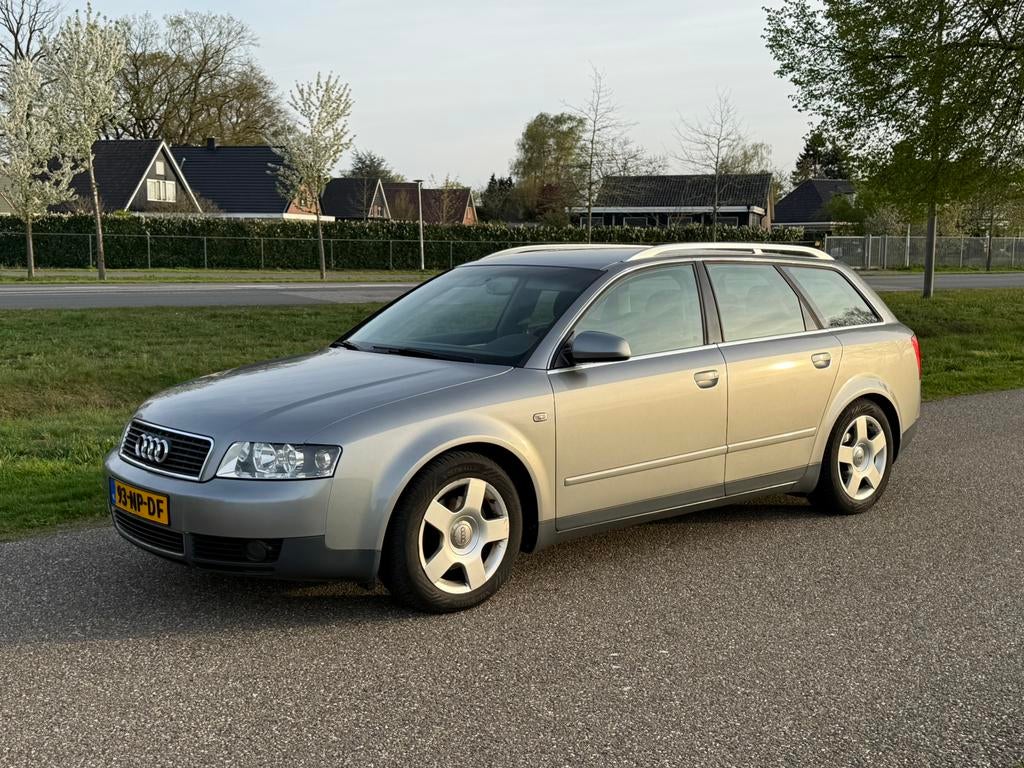 Audi A4 2.0 Avant 110KW AUT 2004 Grijs nieuwe APK, Auto's, 4 cilinders, 1984 cc, A4, Origineel Nederlands