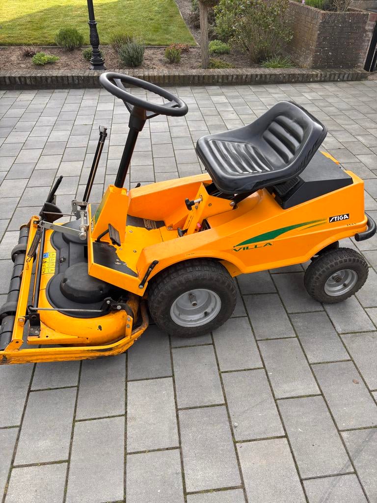 Stiga Villa Grasmaaier / Zitmaaier, Ophalen, Gebruikt, 90 tot 120 cm