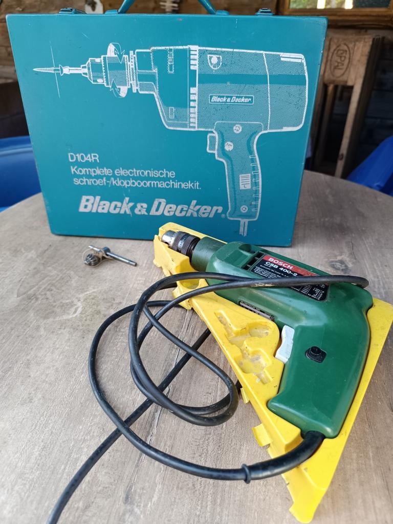 Bosch Klopboor CSB 400-2 in retro Black & Decker kist, Ophalen, Gebruikt, Boormachine