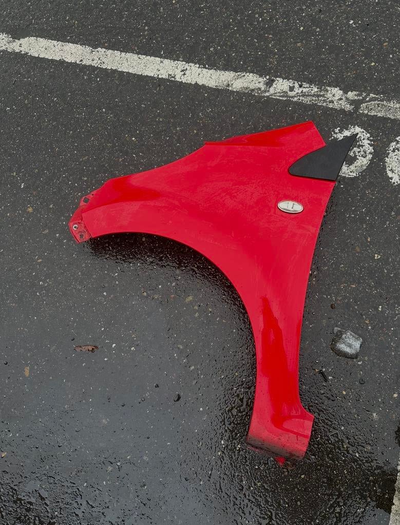 Origineel Links of Rechts spatbord voor C1 of Peugeot 107, Ophalen of Verzenden, Links, Peugeot, Spatbord