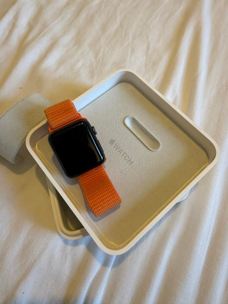 Apple Watch S3 met oranje bandje, Ophalen of Verzenden, Gebruikt, Zwart, IOS