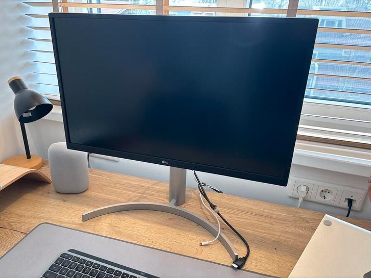 LG 27UL550-W 27 inch 4K UHD IPS Monitor, Computers en Software, Monitoren, Zo goed als nieuw, 60 Hz of minder, DisplayPort, HDMI