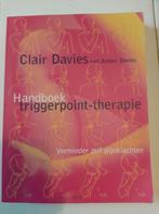 Handboek triggerpoint-therapie - z.g.a.n., Boeken, Ophalen of Verzenden, Zo goed als nieuw, Gezondheid en Conditie, Clair Davies