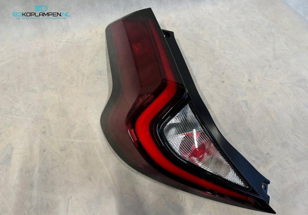 Toyota Aygo X achterlicht links, Gebruikt, -, -, Ophalen of Verzenden