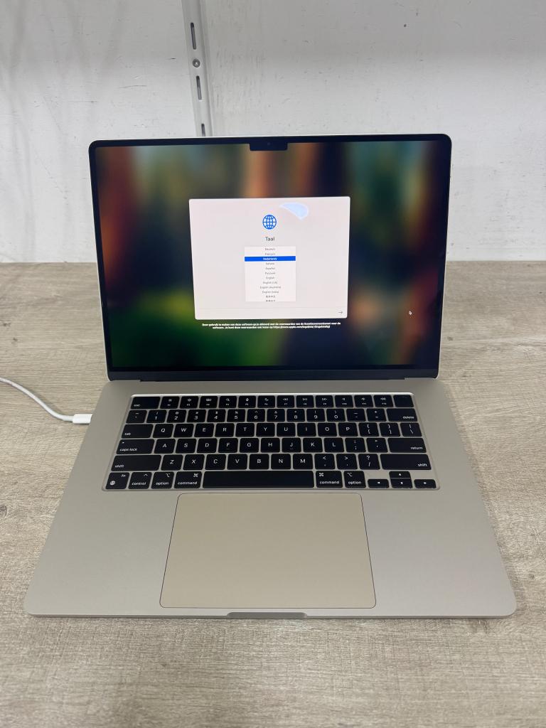Macbook Air 15" 2023 M2 8GB+512GB Sterrenlicht Garantie B, Computers en Software, Apple Macbooks, Gebruikt, 8 GB, 512 GB, 1 Apple Park Way in Cupertino