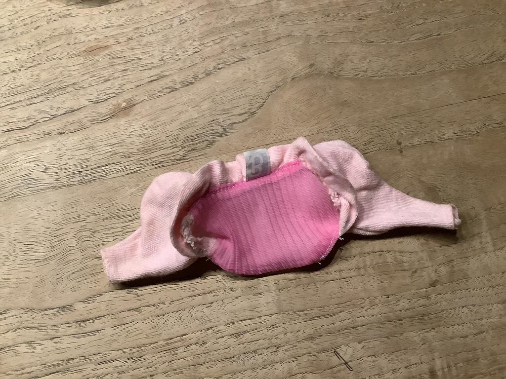 Barbie vestej, Ophalen of Verzenden, Gebruikt, Kleertjes