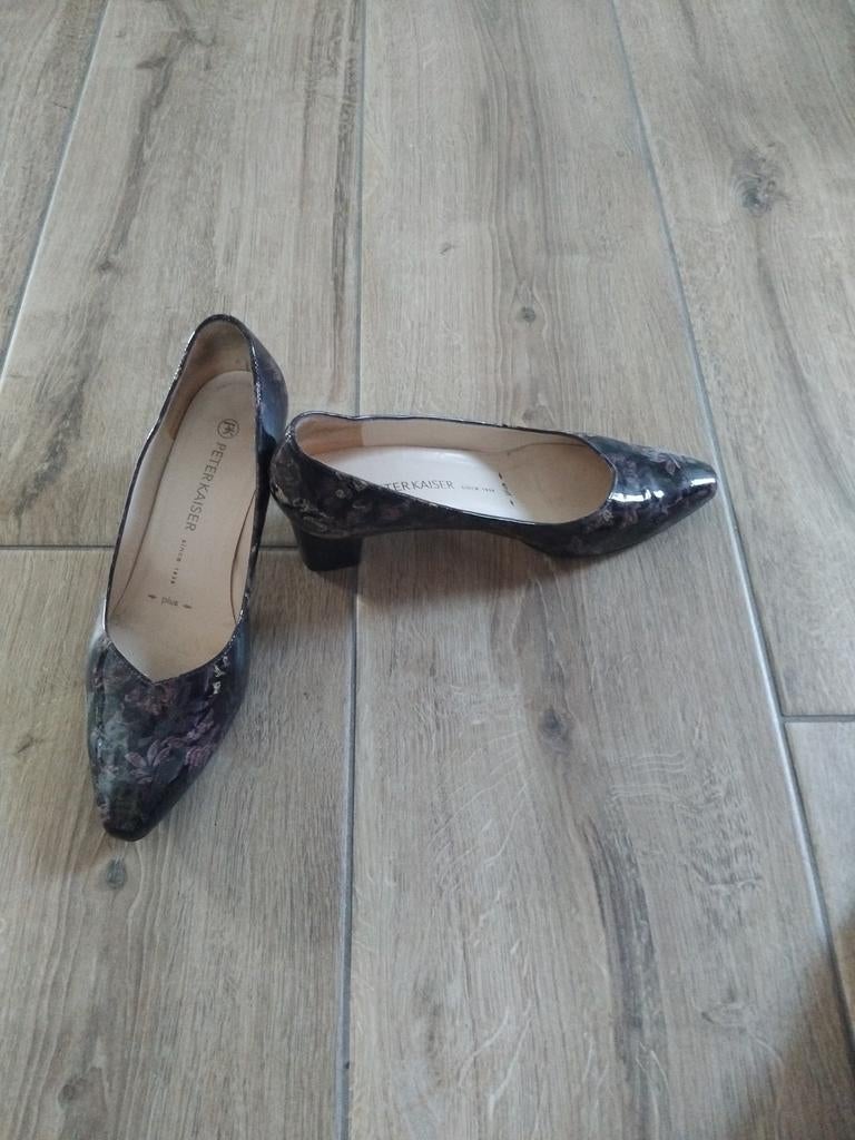 Peter kaiser pumps maat 38,5 maat 5,5

Prijs 10

Voor meer s, Kleding | Dames, Ophalen of Verzenden